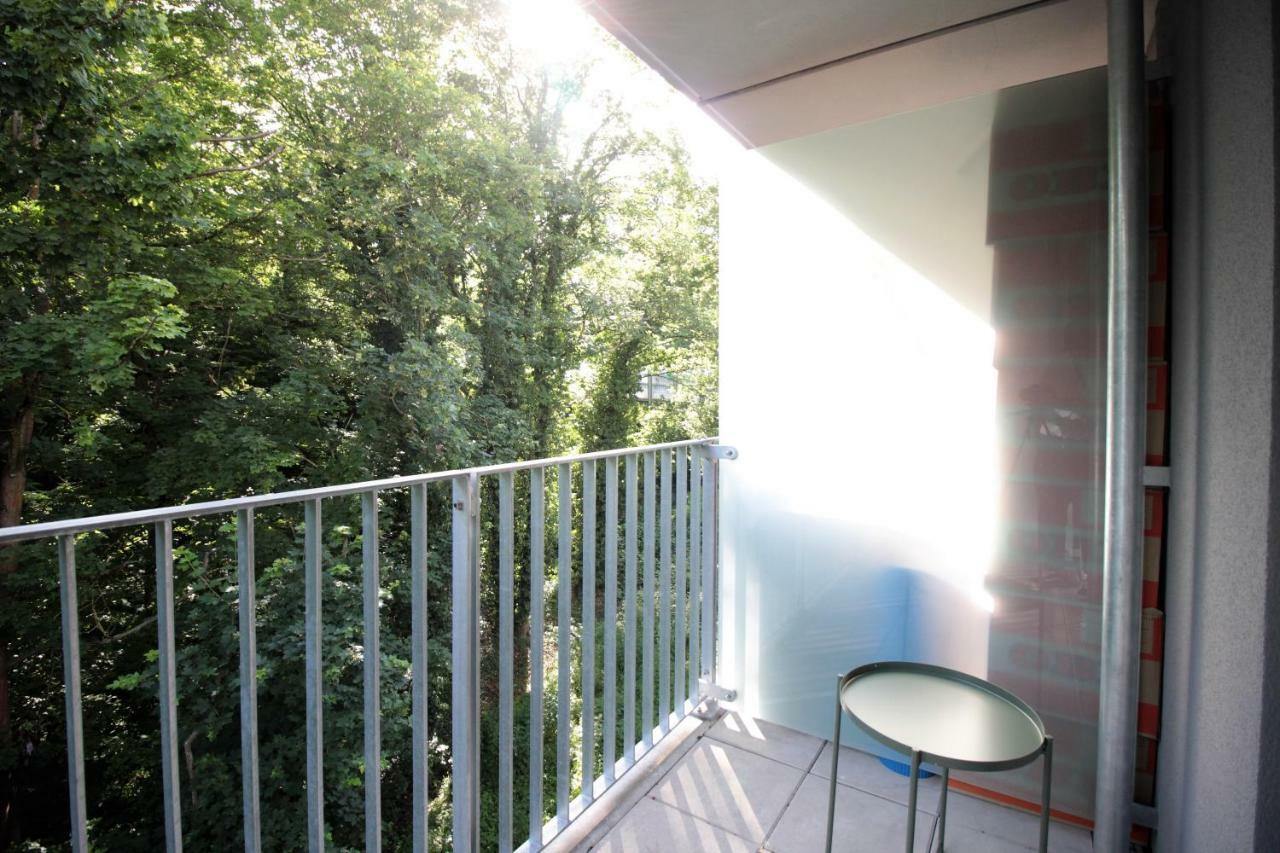 Studio Apartment - Balcony, Netflix, University Hospital Proximity Würzburg Exterior foto